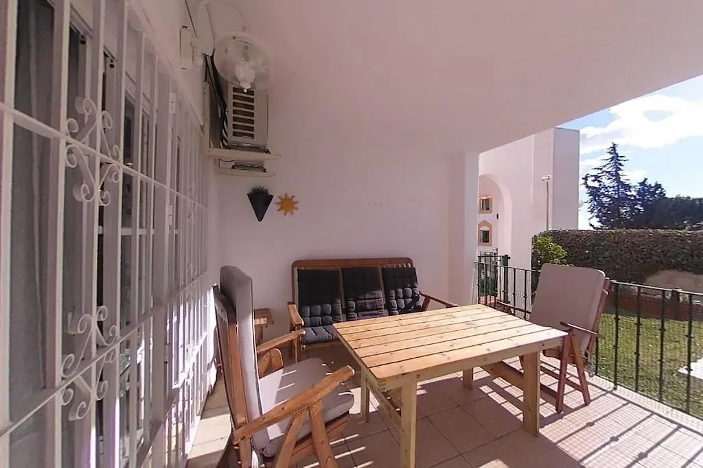 Soleado Cerca De La Playa En Montemar Apartment Torremolinos